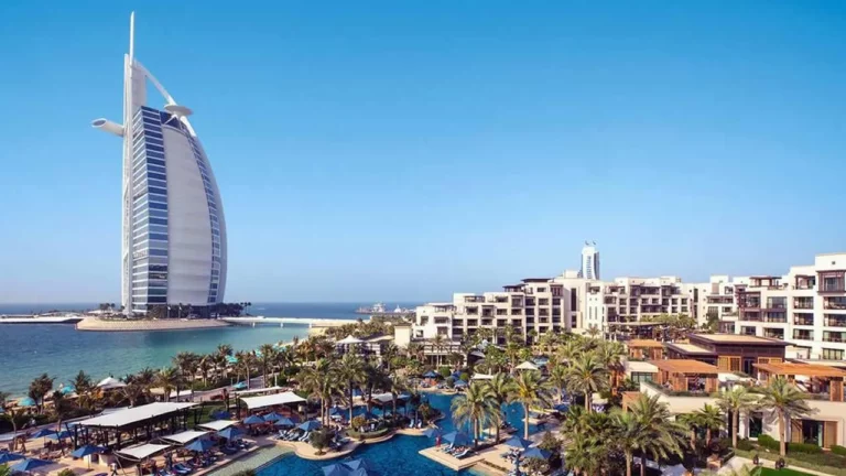 Read more about the article The Ultimate Guide to Finding the Cheapest Hotel in Dubai