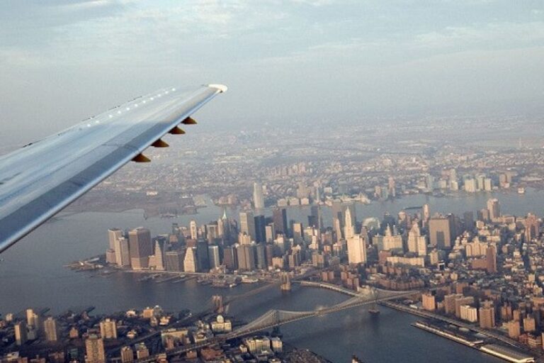 Lire la suite à propos de l’article Les meilleurs vols pour New York : Comment trouver les offres les plus avantageuses